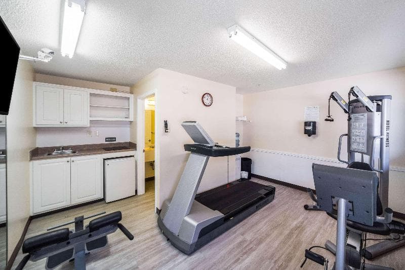 Suburban Studios Biloxi North Area photo 1