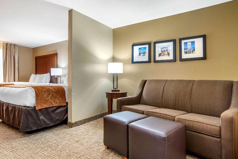 Comfort Suites Gulfport 2