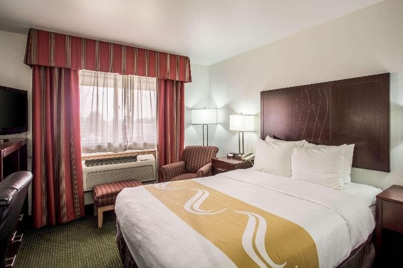 Quality Inn Belgrade 3