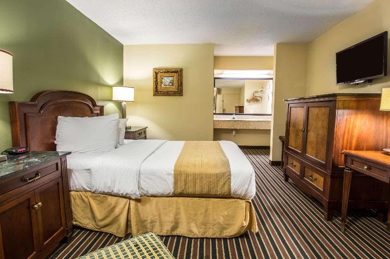 Quality Inn 3