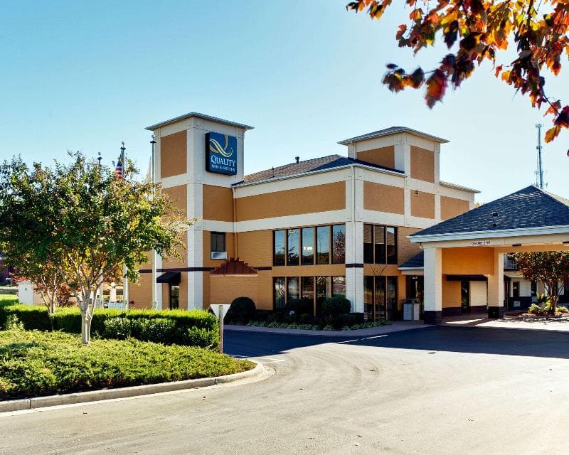 Quality Inn & Suites Matthews - Charlotte photo 1
