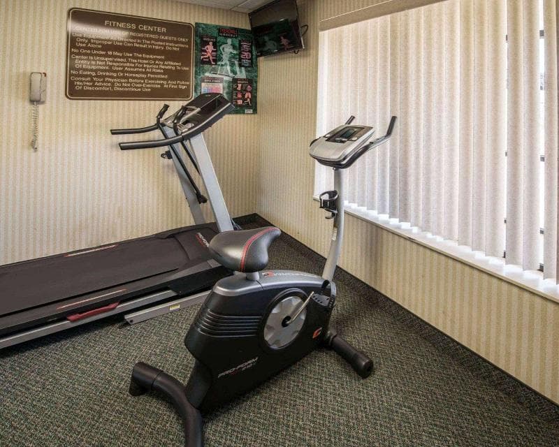 Comfort Inn & Suites 1