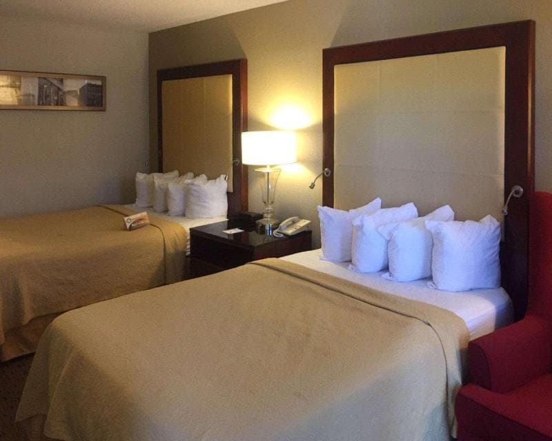 Quality Inn 4