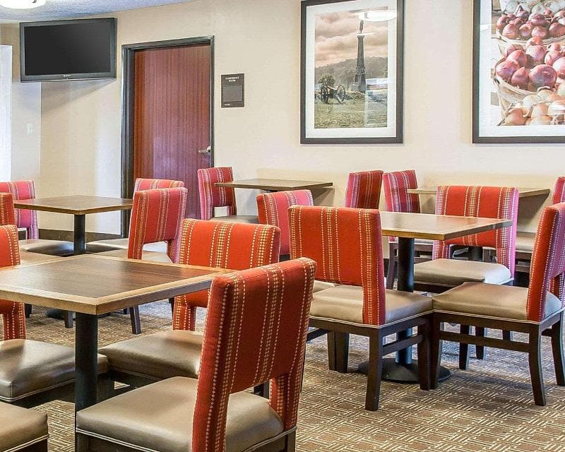 Comfort Inn 3