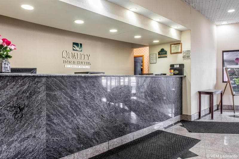 Quality Inn & Suites Fairview 3