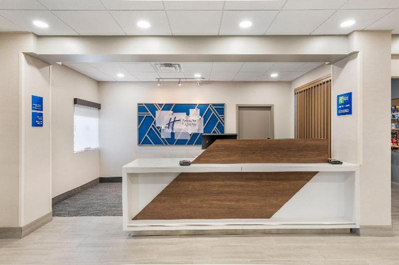 Holiday Inn Express Greencastle 4