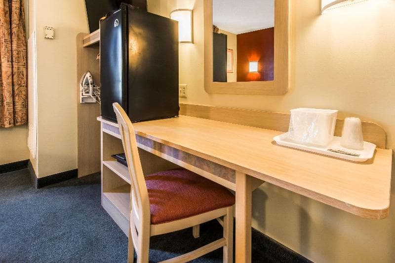Econo Lodge Johnstown 2