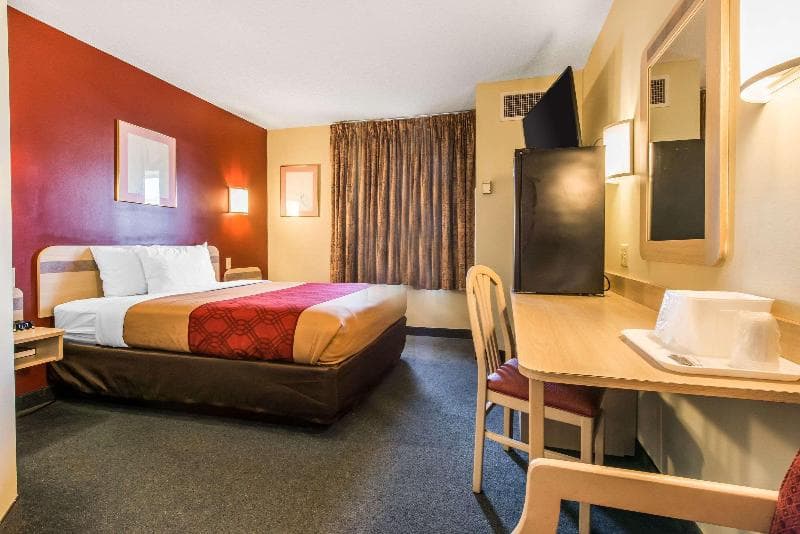Econo Lodge Johnstown 5