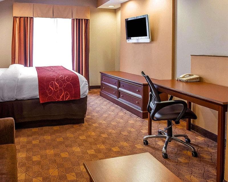 Comfort Suites 5