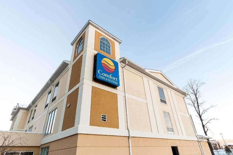 Comfort Inn And Suites Near Pocono Mountains photo 1
