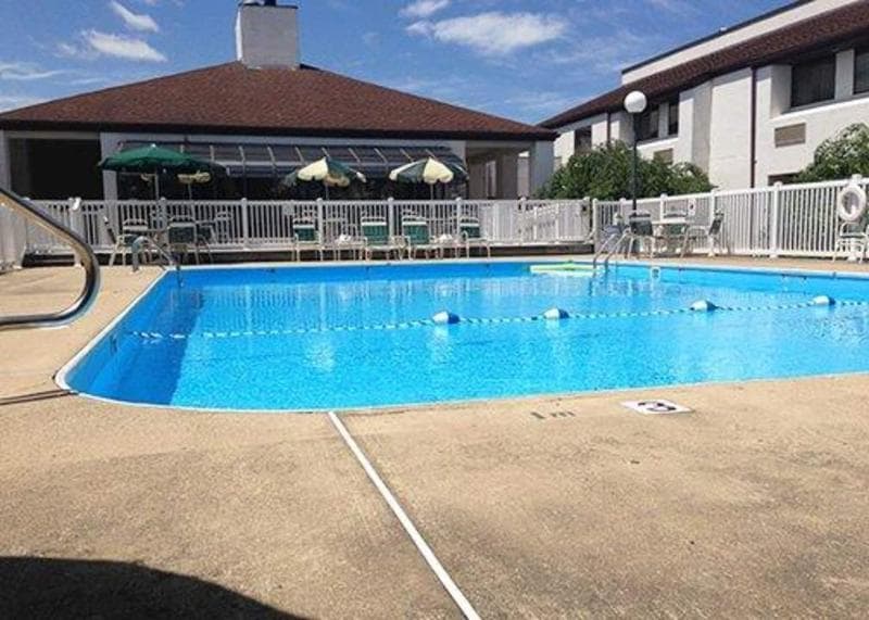 Quality Inn New Columbia-Lewisburg 2