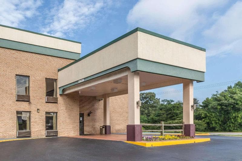 Quality Inn Greer photo 1