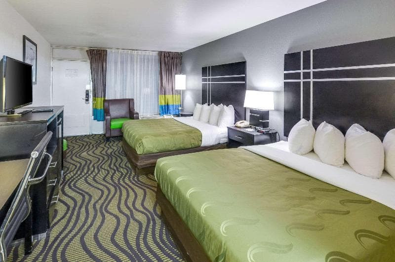 Quality Inn & Suites 3