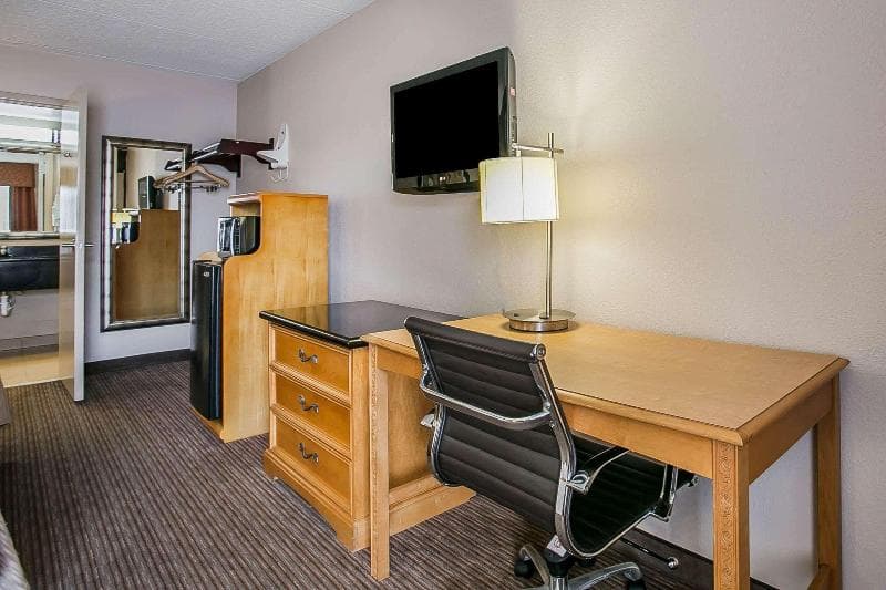 Quality Inn Hartsville 3