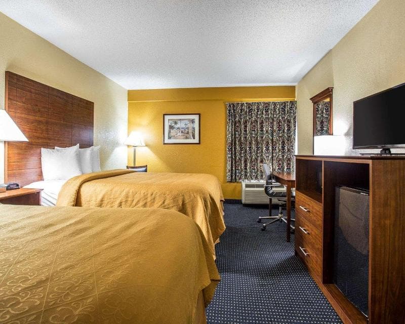 Quality Inn Mullins 2