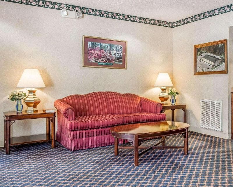 Econo Lodge Saint Stephen 2