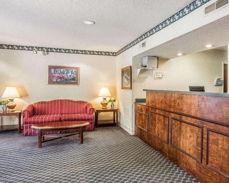 Econo Lodge Saint Stephen 4