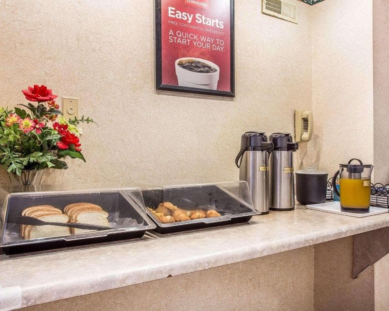 Econo Lodge Saint Stephen 1