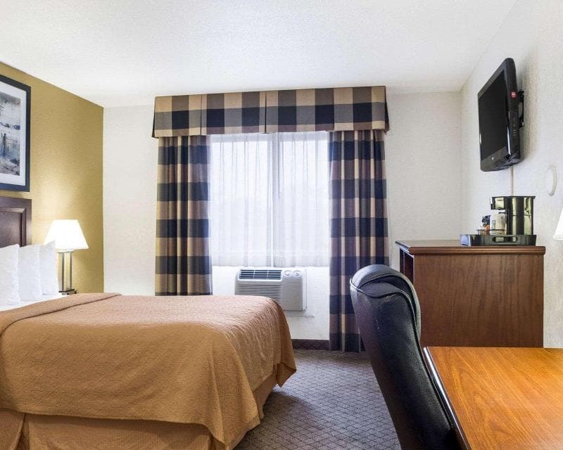 Quality Inn 3