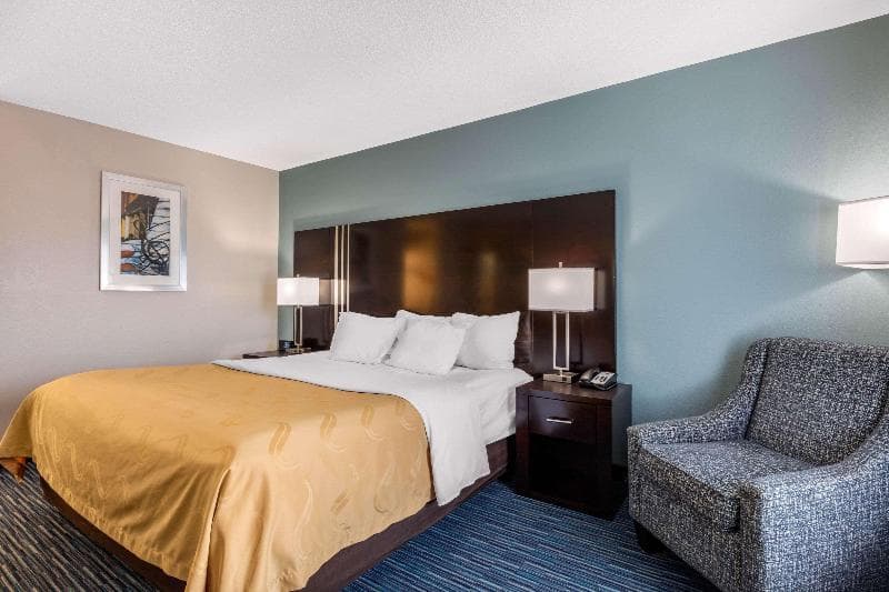 Quality Inn photo 1