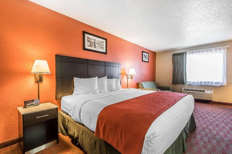Quality Inn & Suites 3