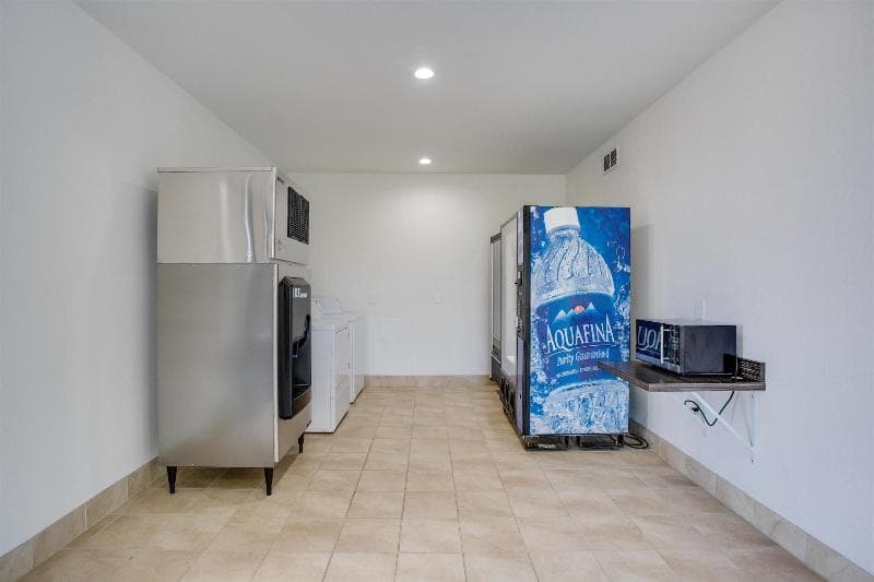 Motel 6 White House Tn photo 1