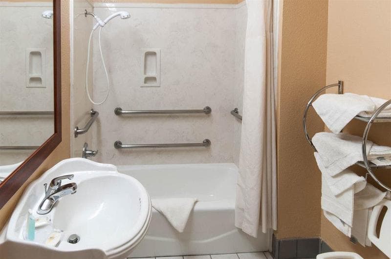 Comfort Inn Conroe 4