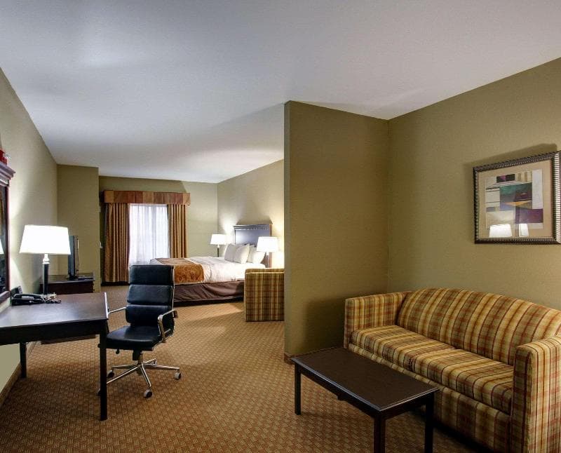 Comfort Suites 2