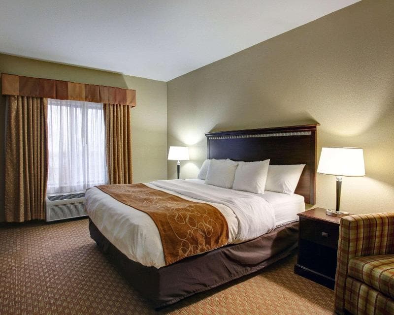 Comfort Suites 4