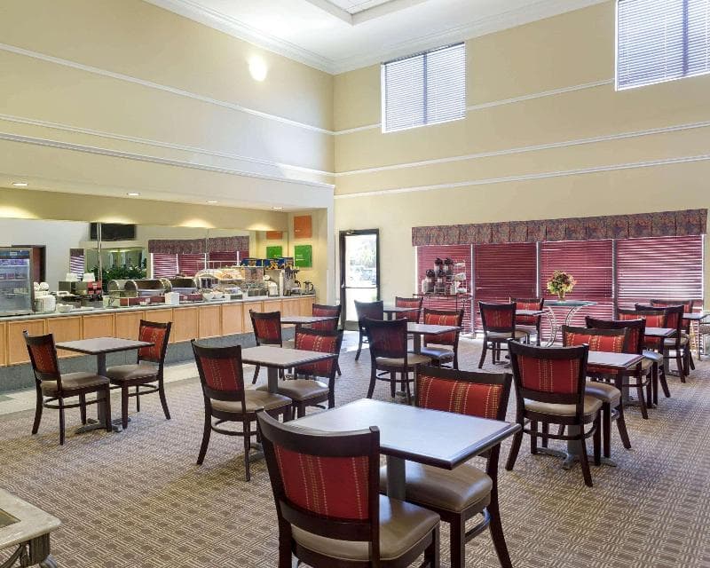 Comfort Suites La Porte 3