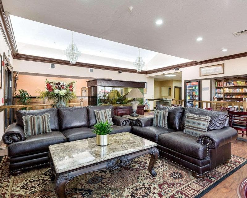 Comfort Suites Lake Jackson Clute 5
