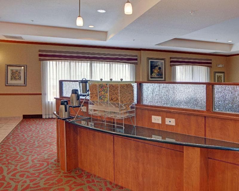 Quality Suites Near Cedar Creek Lake 3