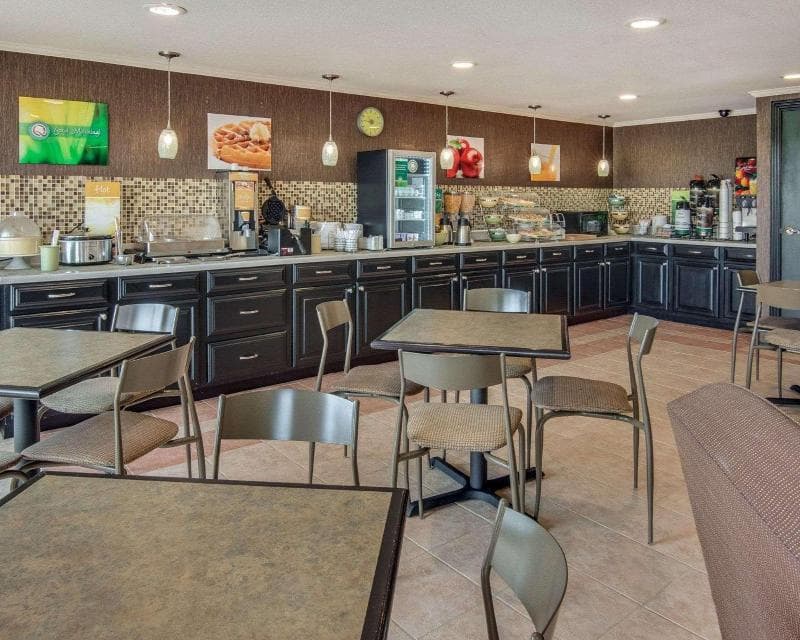 Quality Inn Mt. Pleasant 3