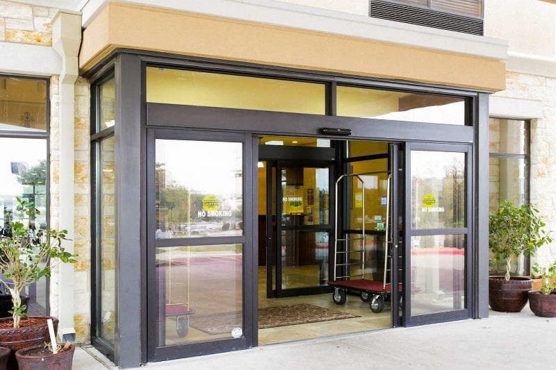 Comfort Suites North 4