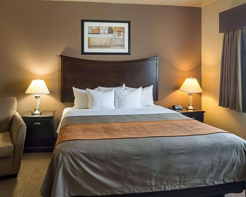 Comfort Inn 4
