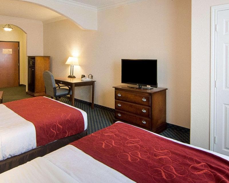 Comfort Suites 3