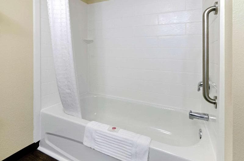 Comfort Suites Abingdon 2