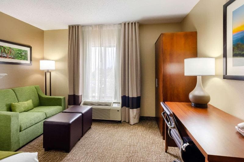 Comfort Suites Abingdon 4