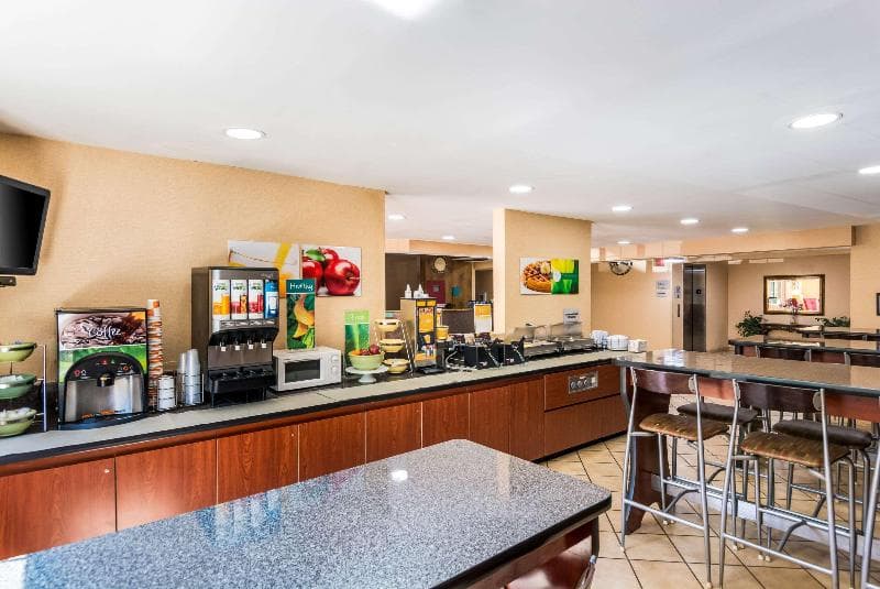 Quality Inn 3