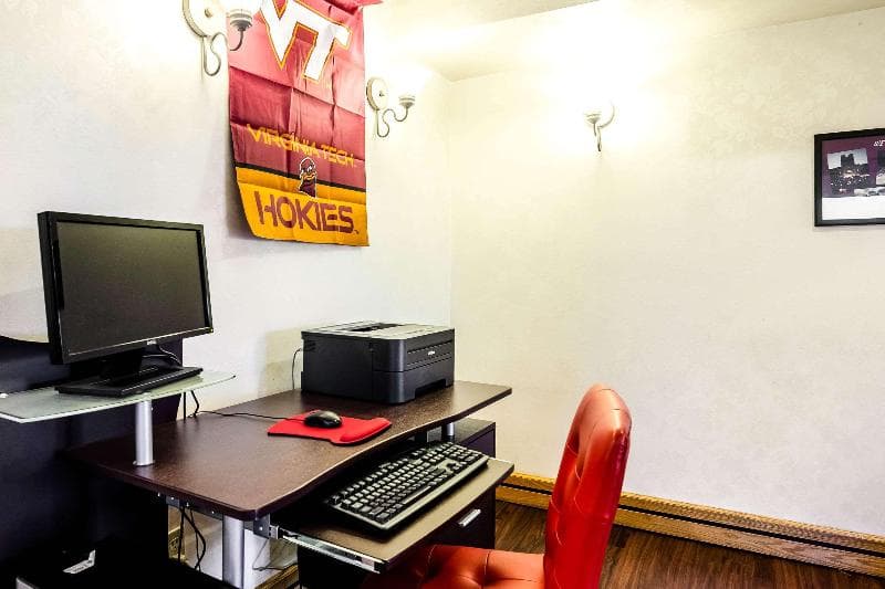 Econo Lodge photo 1