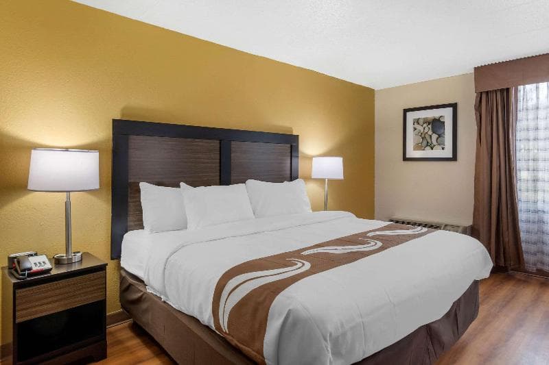 Quality Inn & Suites 5