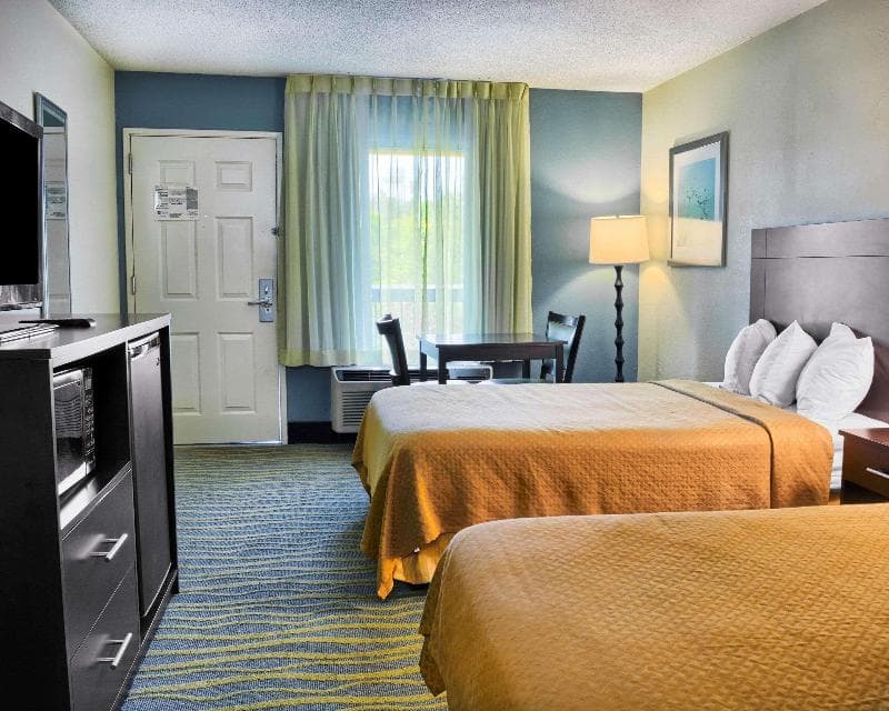 Quality Inn photo 1