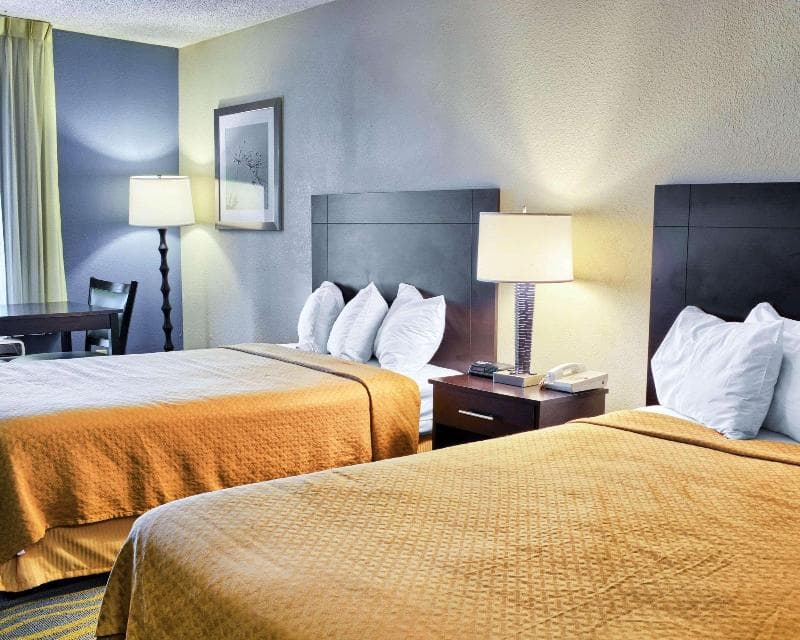 Quality Inn 5