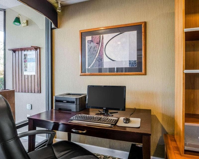Quality Inn photo 1