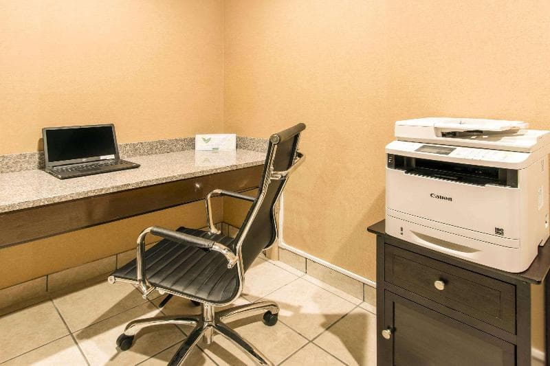 Quality Inn & Suites 3