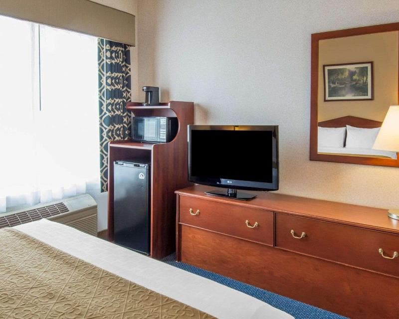 Quality Inn & Suites 2