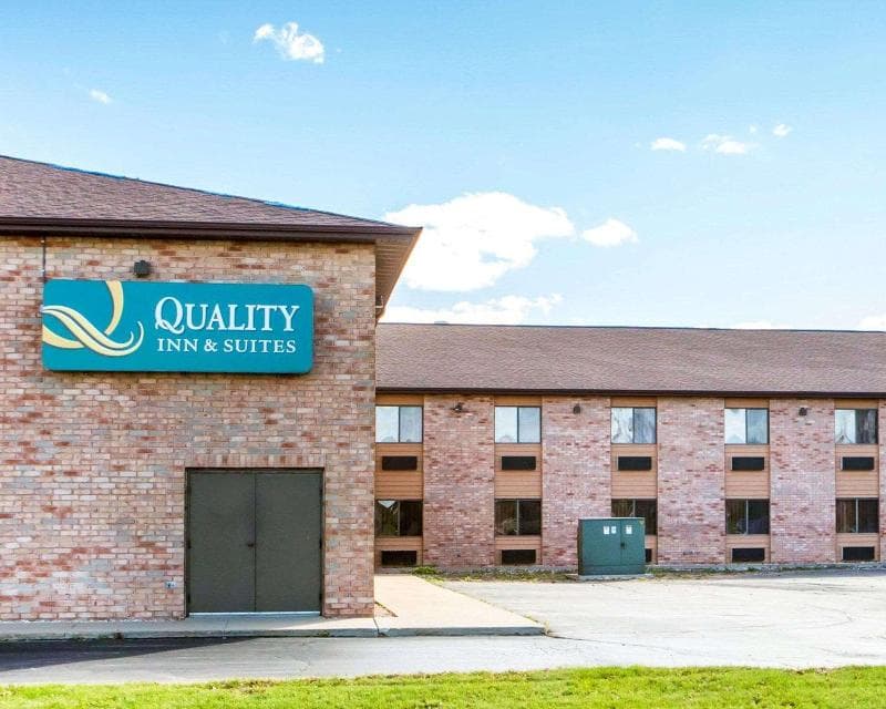 Quality Inn & Suites 2