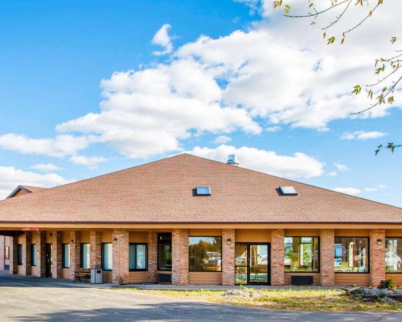 Quality Inn & Suites 5