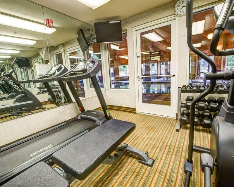 Comfort Inn Fontana 1