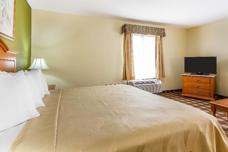 Quality Inn Hanceville 4